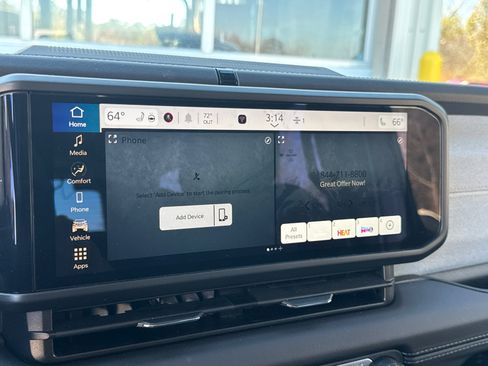 Used 2025 Jeep Wrangler Sahara image 26