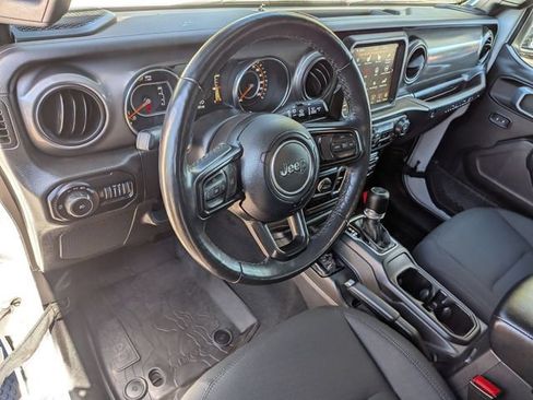Used 2022 Jeep Wrangler Unlimited Sport w/ Sun And Sound Package AWD/4WD image 10