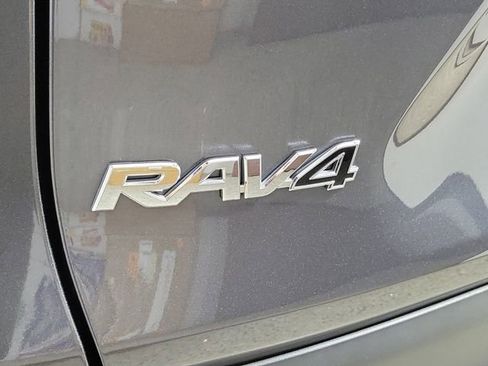 Used 2024 Toyota RAV4 LE AWD/4WD image 9
