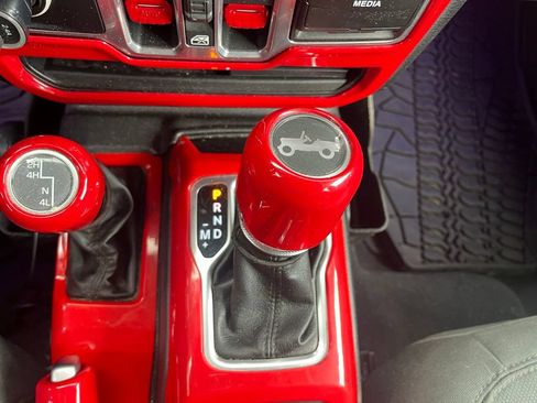 Used 2018 Jeep Wrangler Unlimited Sport S AWD/4WD image 17