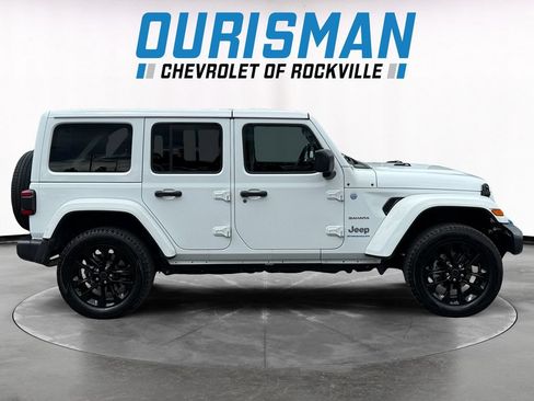 Used 2024 Jeep Wrangler Unlimited Sahara AWD/4WD image 7