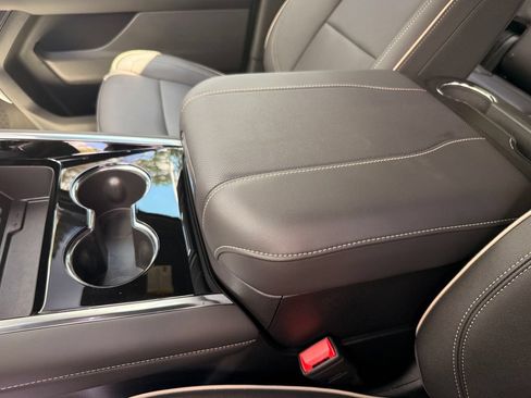 New 2025 Chevrolet Suburban Premier RWD image 26