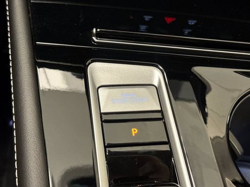 New 2026 Volkswagen Atlas SE image 22