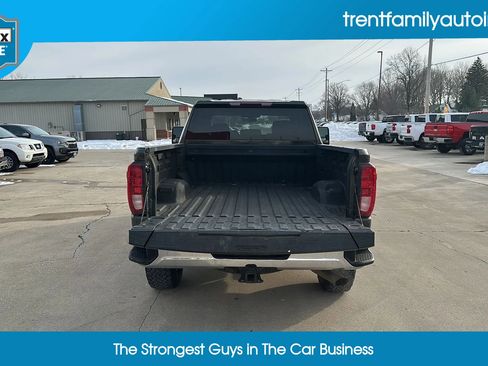 Used 2022 GMC Sierra 3500 SLE w/ SLE Convenience Package image 10