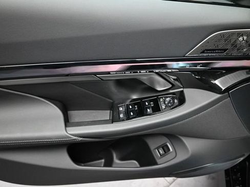 New 2027 BMW 550e xDrive w/ Executive Package AWD/4WD image 19