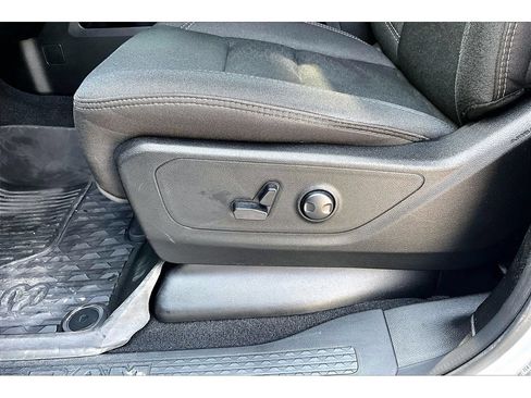 Used 2025 RAM 1500 Big Horn AWD/4WD image 29