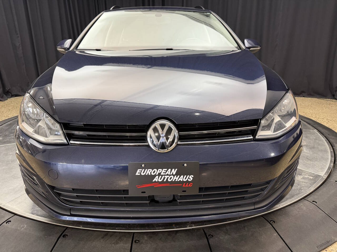 Used 2016 Volkswagen Golf Limited Edition FWD image 14