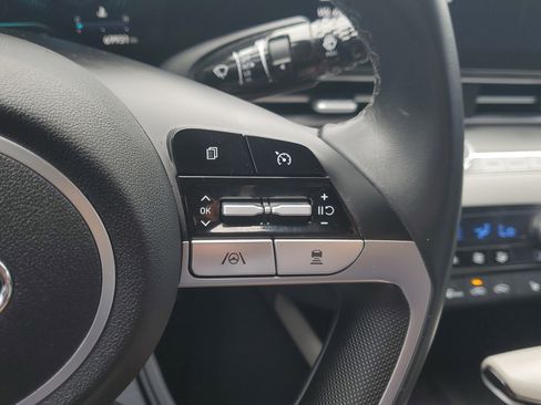 Used 2022 Hyundai Elantra Limited image 22