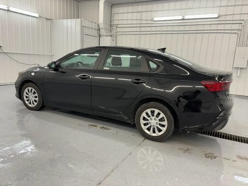 Used 2024 Kia Forte LX FWD image 7