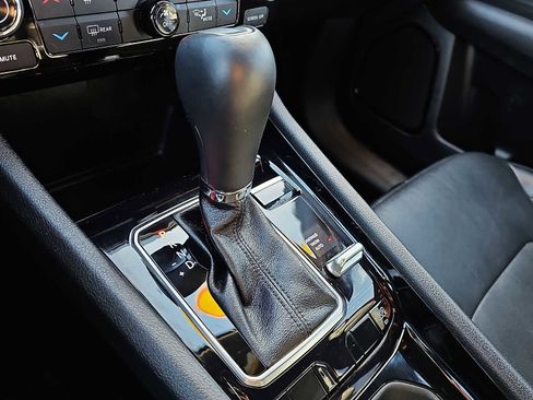 Used 2022 Jeep Compass Limited image 15