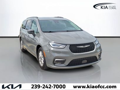 Used 2022 Chrysler Pacifica Touring-L