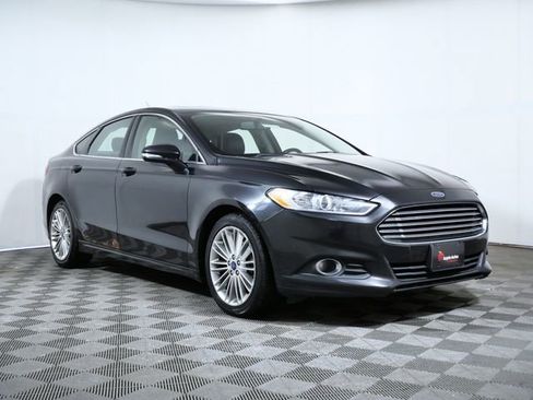 Used 2015 Ford Fusion SE w/ Equipment Group 202A image 1