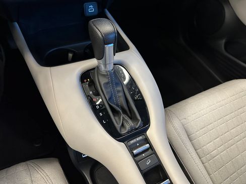 Used 2023 Honda HR-V LX image 16