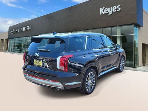 Certified 2023 Hyundai Palisade Calligraphy FWD image 4