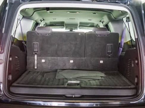 Used 2017 Chevrolet Suburban LS w/ All-Season Package image 27