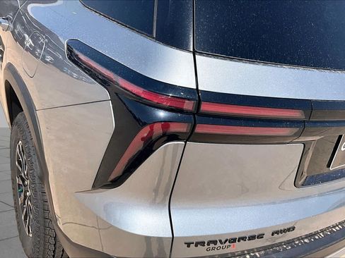 New 2026 Chevrolet Traverse Z71 w/ Enhanced Driving Package AWD/4WD image 14