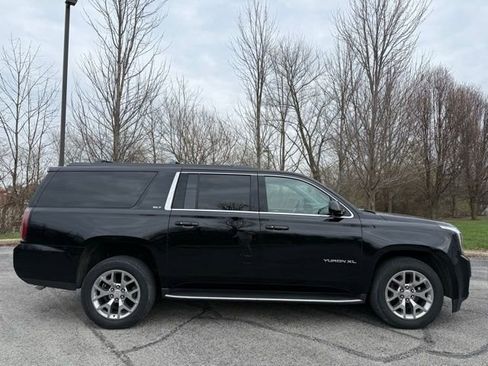 Used 2018 GMC Yukon XL SLT image 2