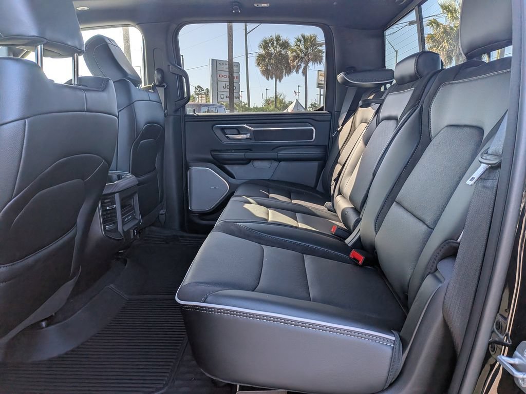 New 2026 RAM 1500 Laramie AWD/4WD image 14