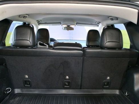 Used 2019 Jeep Cherokee Trailhawk AWD/4WD image 16