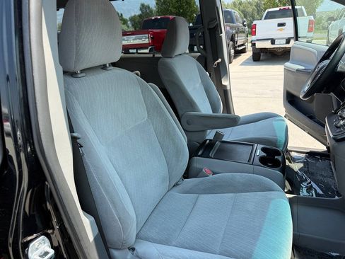 Used 2017 Toyota Sienna LE FWD image 25