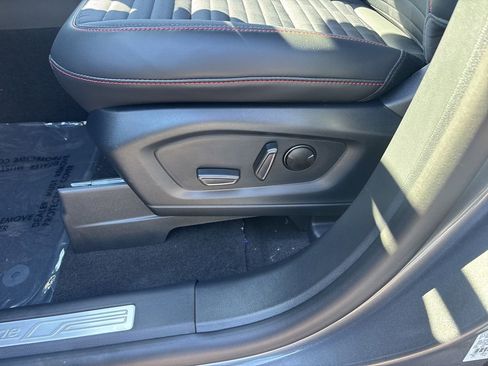 New 2026 Ford Explorer ST-Line w/ ST-Line Street Pack image 19