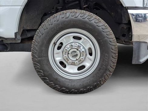 Used 2022 Ford F250 XL w/ Power Equipment Group image 21