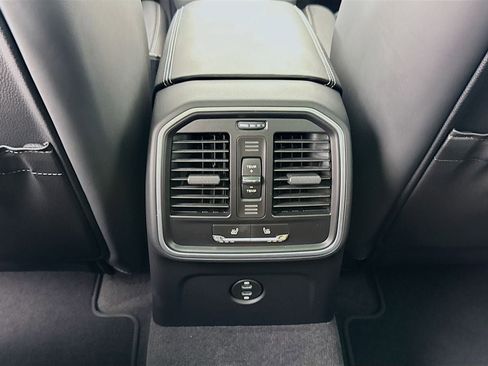 New 2026 Porsche Macan S image 30