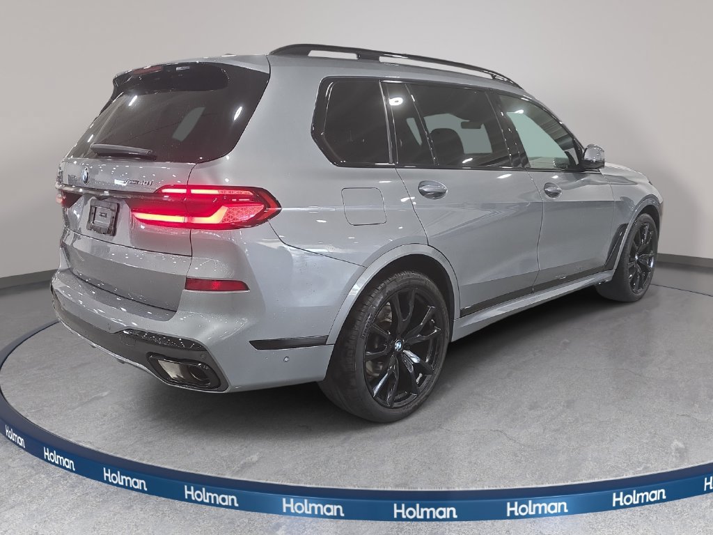 Used 2024 BMW X7 xDrive40i w/ M Sport Package AWD/4WD image 5