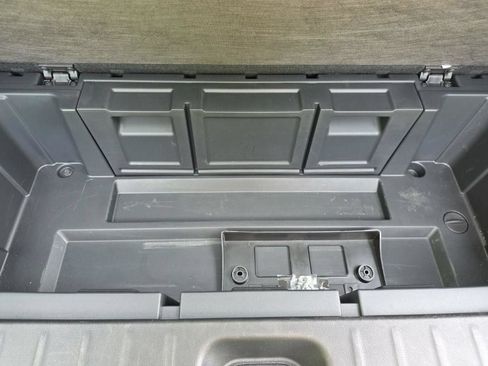 Used 2024 Nissan Pathfinder SV AWD/4WD image 35