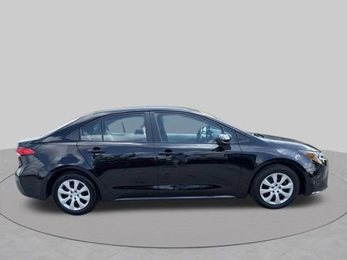 Used 2025 Toyota Corolla LE FWD image 7