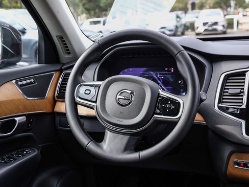 Used 2024 Volvo XC90 B6 Plus image 15