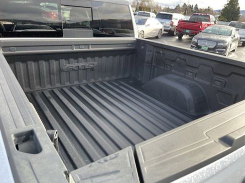 Used 2023 GMC Sierra 1500 AT4 w/ AT4 Premium Package image 4