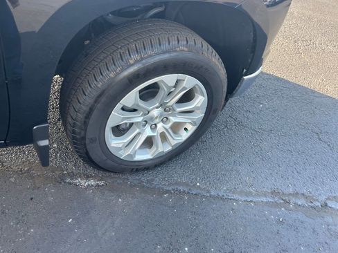 Used 2024 Chevrolet Silverado 1500 LTZ w/ LTZ Convenience Package II image 31