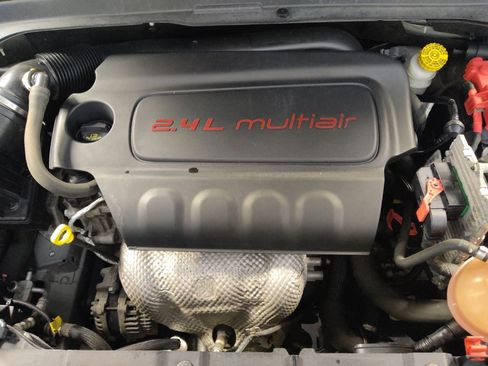 Used 2020 Jeep Renegade Altitude w/ UConnect 8.4 Nav Group FWD image 30