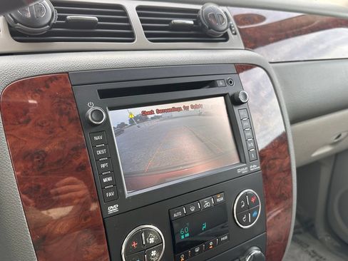 Used 2013 Chevrolet Tahoe LTZ AWD/4WD image 33