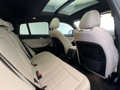 Certified 2024 BMW X4 M40i w/ Premium Package image 8