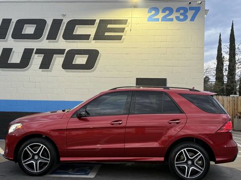 Used 2016 Mercedes-Benz GLE 400 4MATIC w/ Parking Assist Package image 30