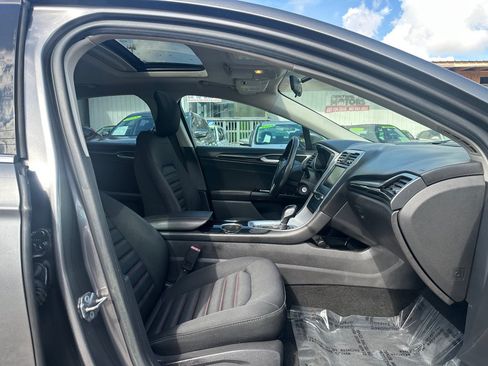Used 2013 Ford Fusion SE FWD image 13