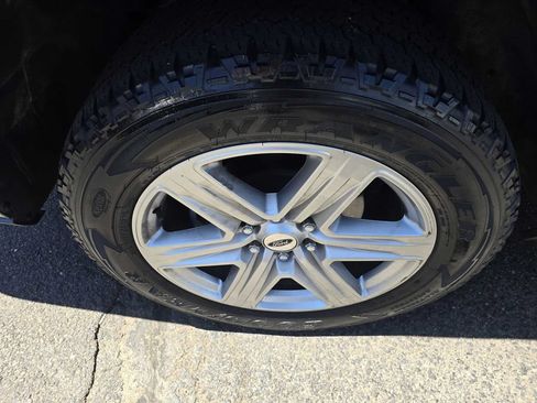 Used 2018 Ford Expedition XLT w/ Equipment Group 202A AWD/4WD image 36