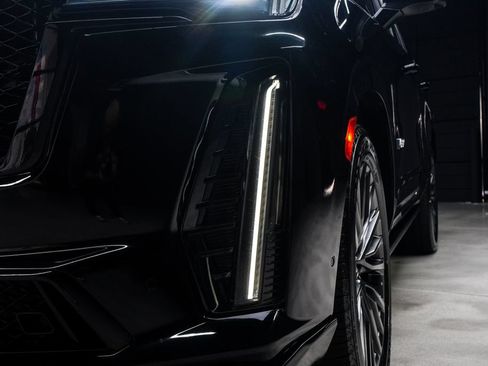 Used 2023 Cadillac Escalade V AWD/4WD image 6