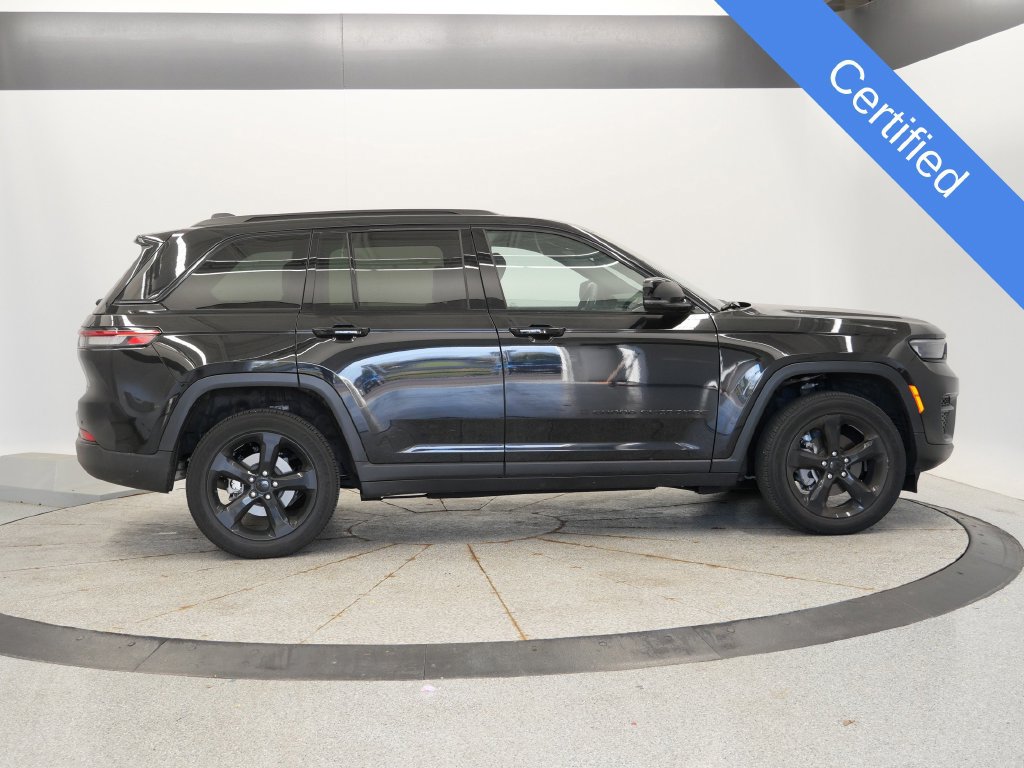 Certified 2024 Jeep Grand Cherokee Altitude AWD/4WD image 8