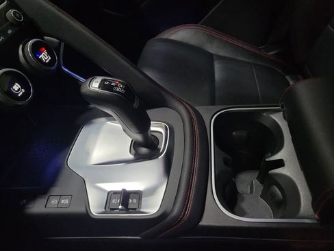 Used 2020 Jaguar E-PACE Checkered Flag image 20