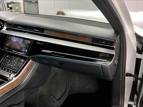 Used 2021 Audi A8 L 3.0T w/ Executive Plus Package image 18
