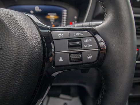 Used 2025 Honda Pilot Elite image 23