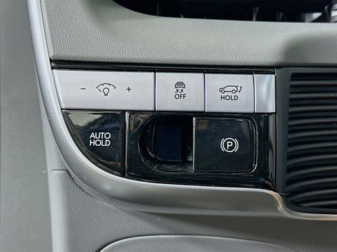 Used 2024 Hyundai Ioniq 5 SEL image 17