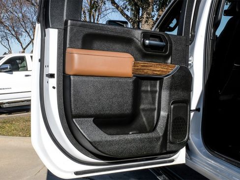 Used 2022 Chevrolet Silverado 2500 High Country w/ Safety Package II image 50