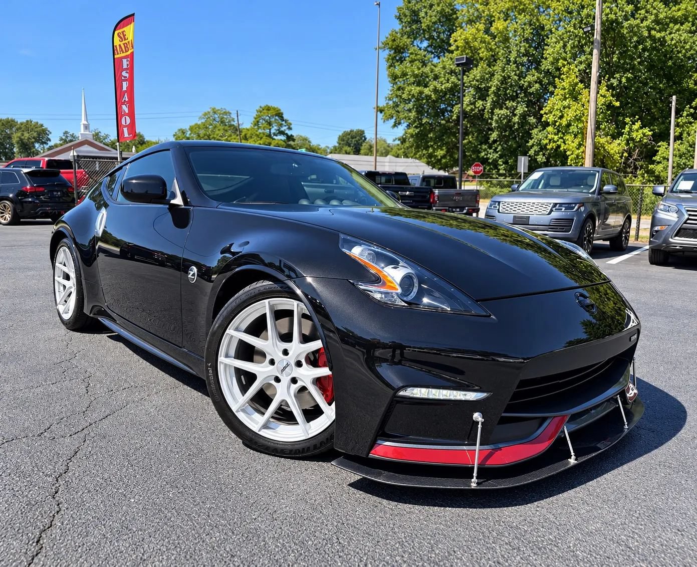 Used 2017 Nissan 370Z NISMO RWD image 2