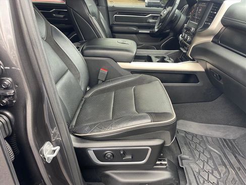 Used 2019 RAM 1500 Laramie w/ Sport Appearance Package image 19