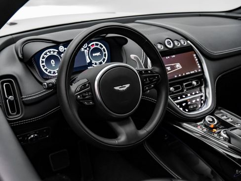 Used 2023 Aston Martin DBX 707 image 34