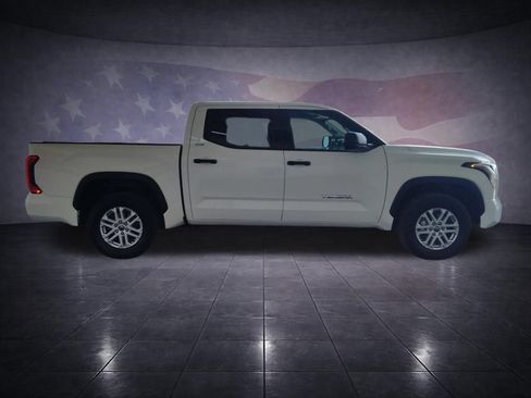 Used 2022 Toyota Tundra SR5 RWD image 6